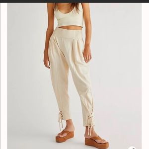 FREE PEOPLE BILLIE HAREM PANTS- vanilla- SMALL
